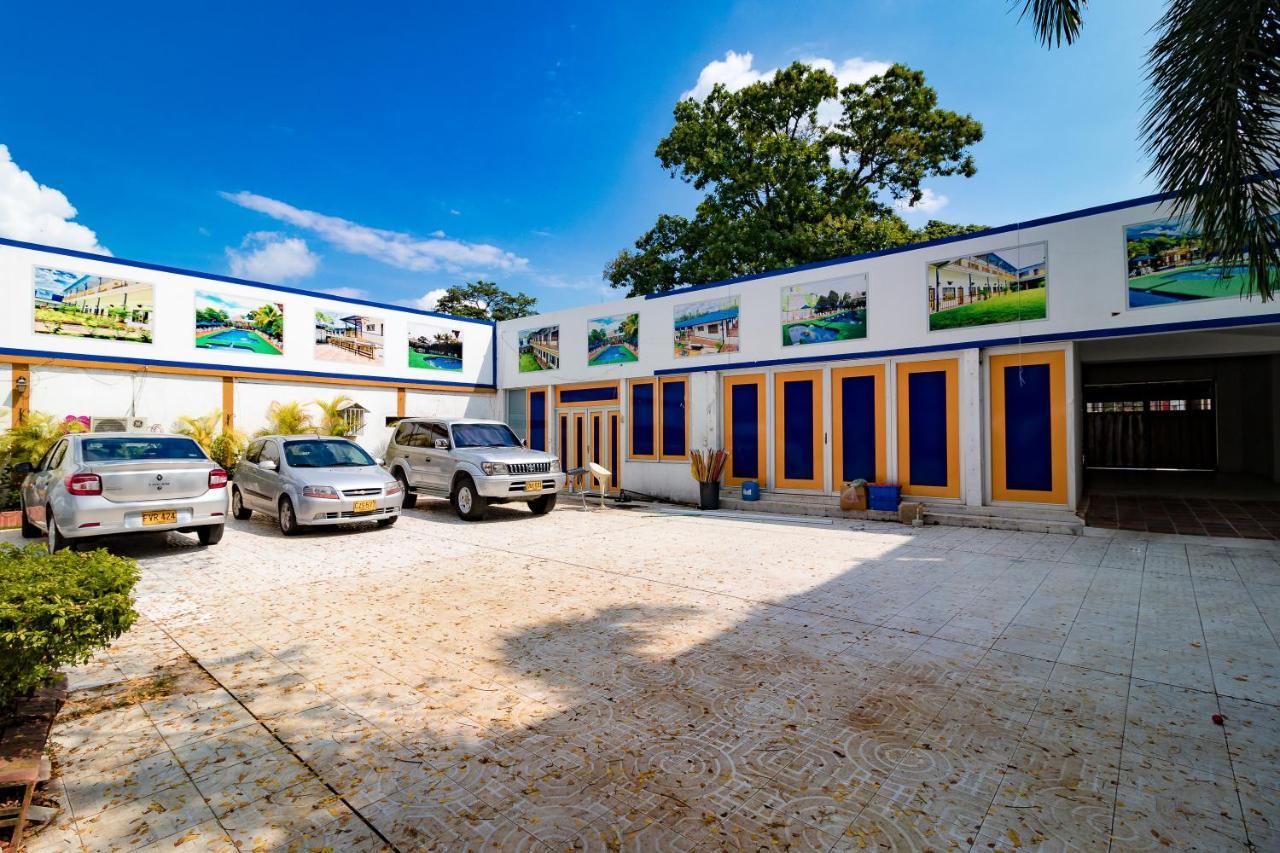 Ayenda 1132 Copiclub Hotel Ibague Ngoại thất bức ảnh