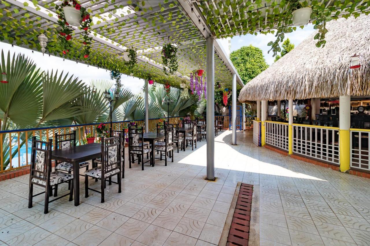 Ayenda 1132 Copiclub Hotel Ibague Ngoại thất bức ảnh